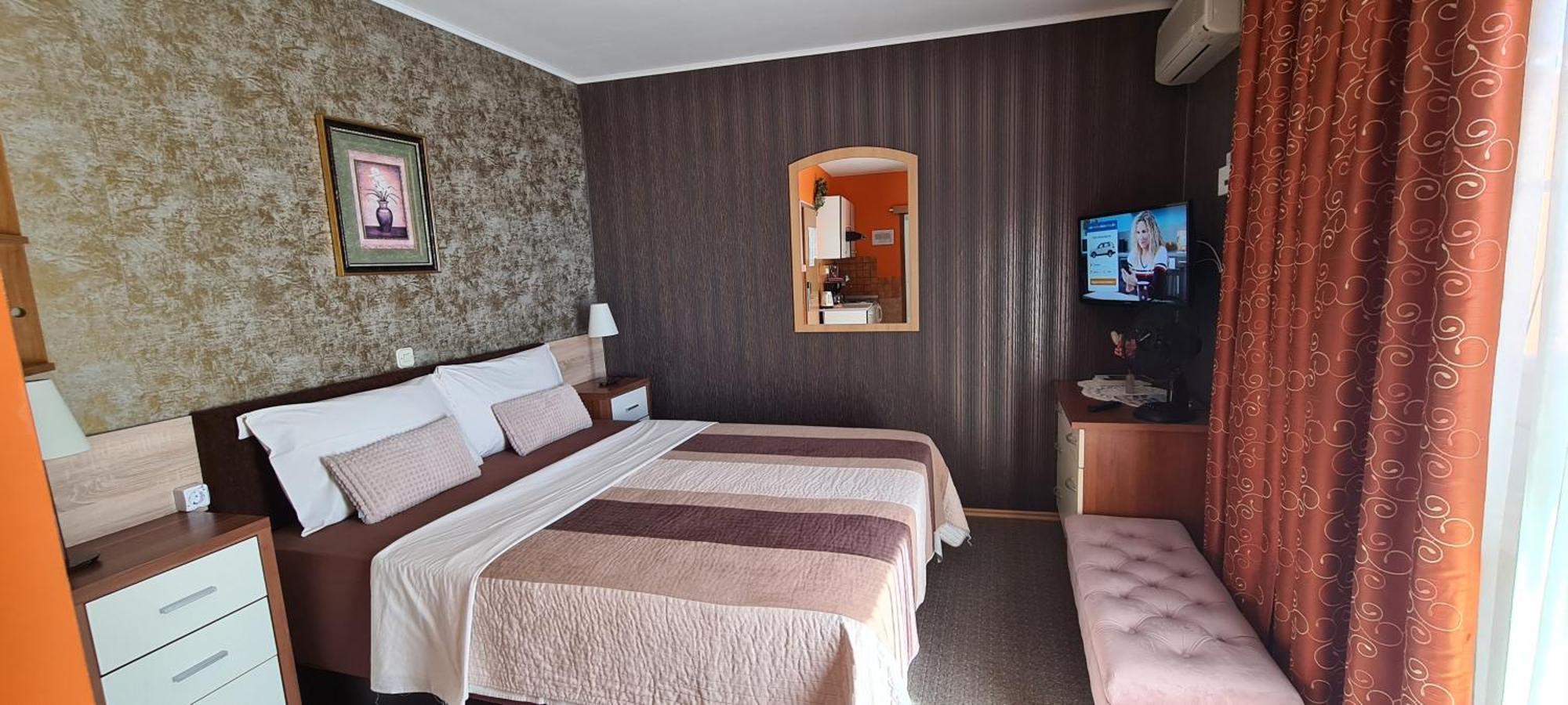 Bed & Breakfast Adriana 3*