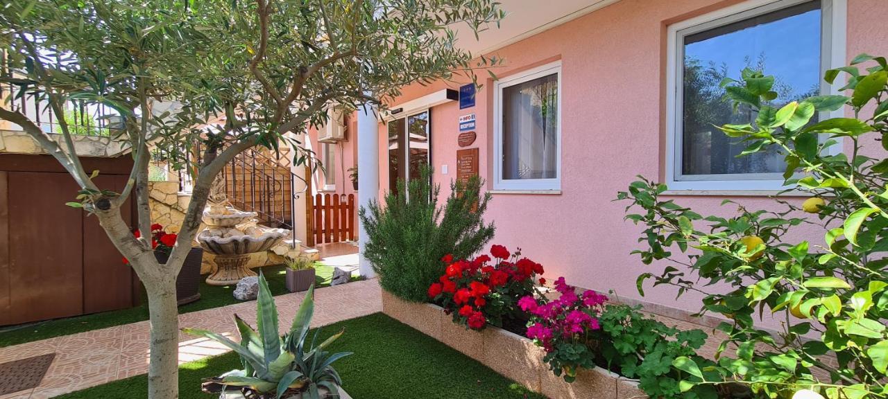 Adriana Bed & Breakfast 3*